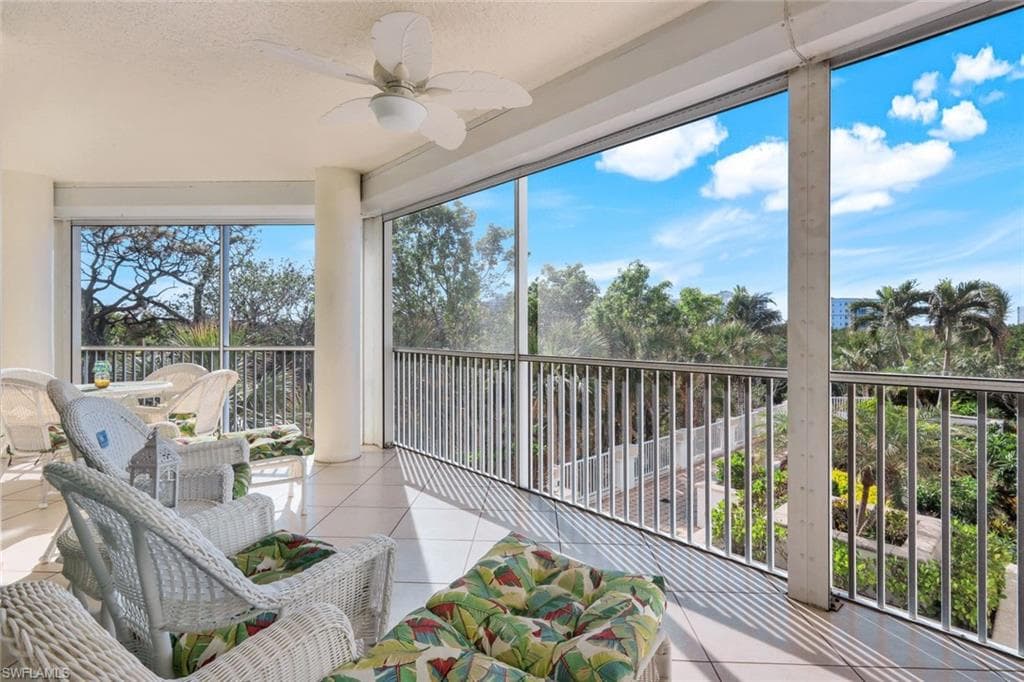 315 Dunes Blvd 201, Naples, FL 34110-31