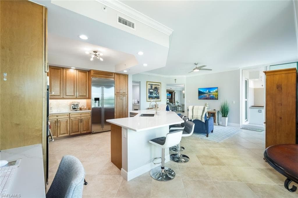 285 Grande Way 406, Naples, FL 34110-16