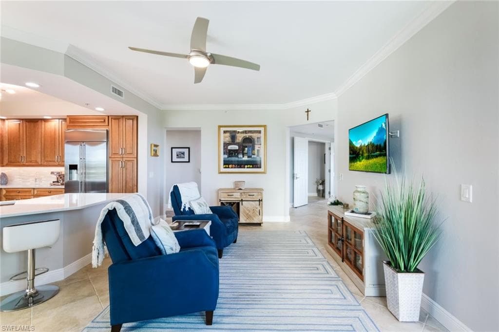 285 Grande Way 406, Naples, FL 34110-18
