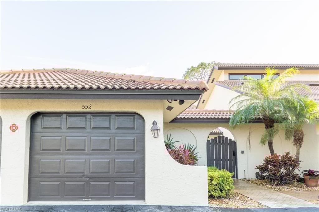 552 Augusta Blvd, Naples, FL 34113-3