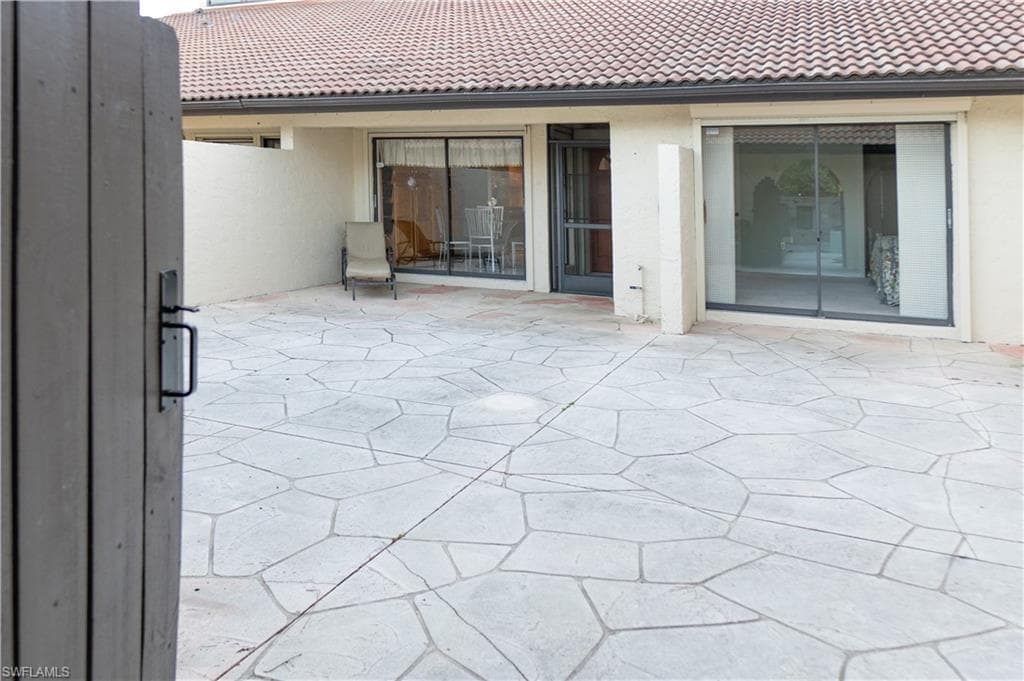 552 Augusta Blvd, Naples, FL 34113-6