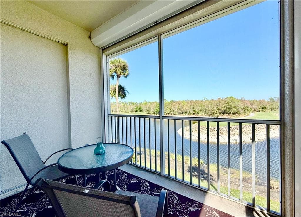 8555 Naples Heritage Dr 238, Naples, FL 34112-20