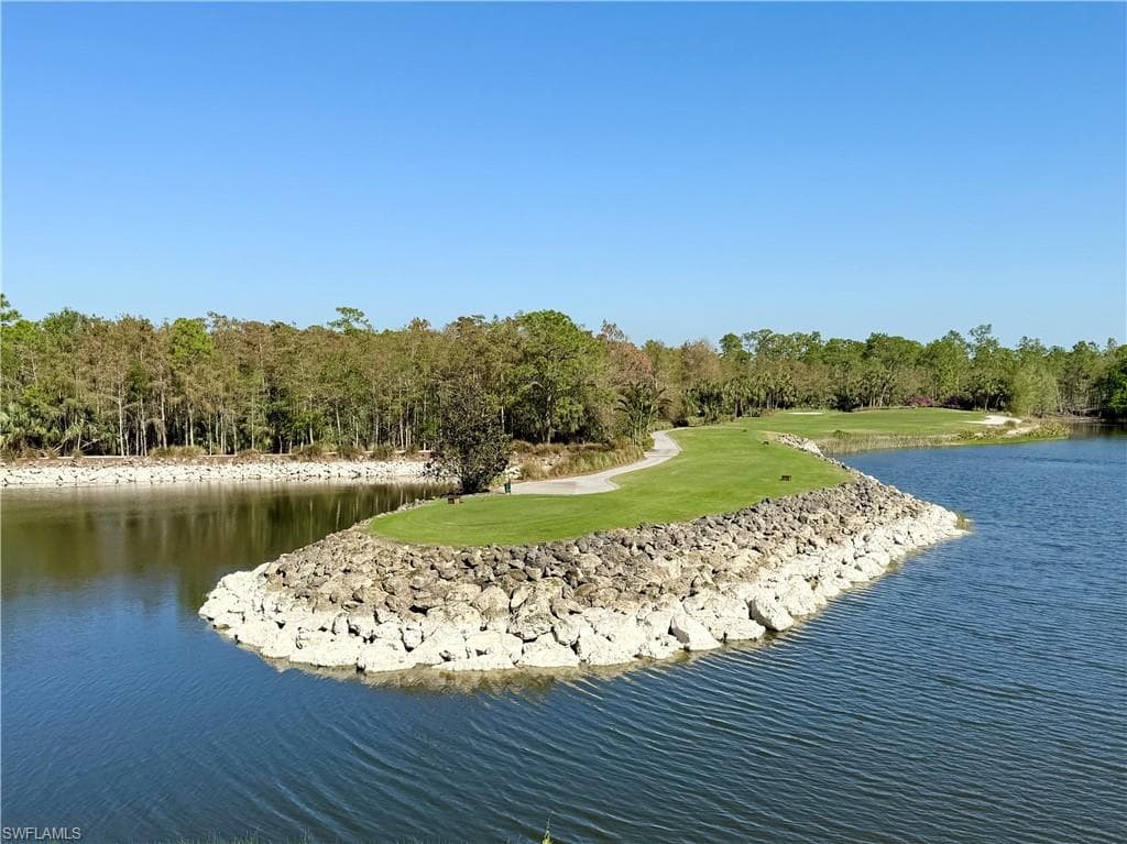 8555 Naples Heritage Dr 238, Naples, FL 34112-21