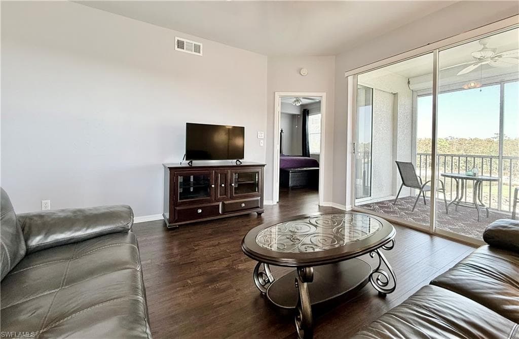 8555 Naples Heritage Dr 238, Naples, FL 34112-4