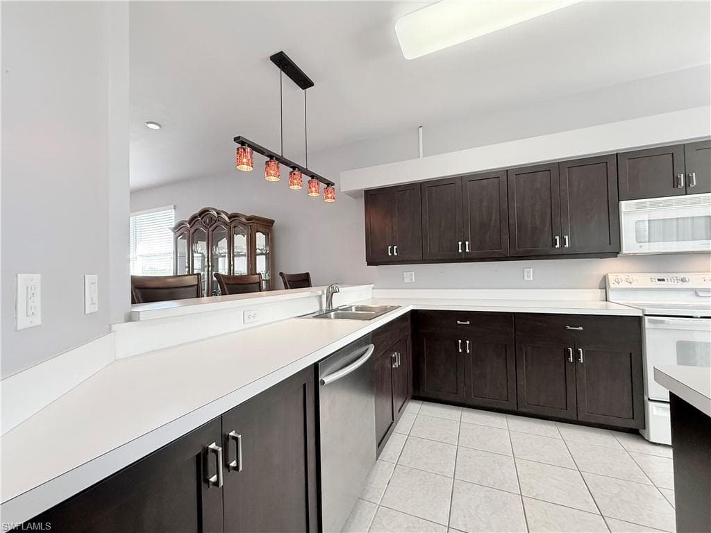 8555 Naples Heritage Dr 238, Naples, FL 34112-6