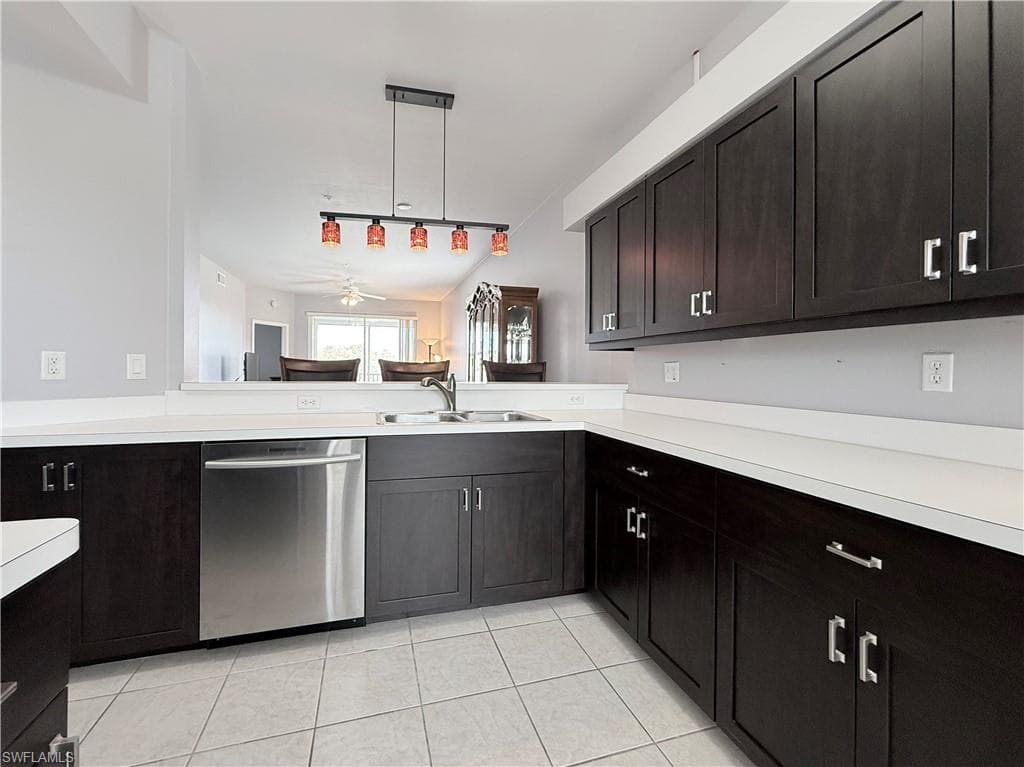 8555 Naples Heritage Dr 238, Naples, FL 34112-7