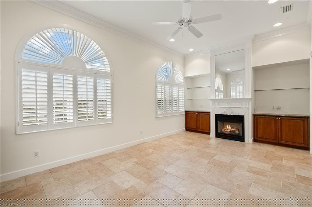 109 Barefoot Cir 22, Bonita Springs, FL 34134-4