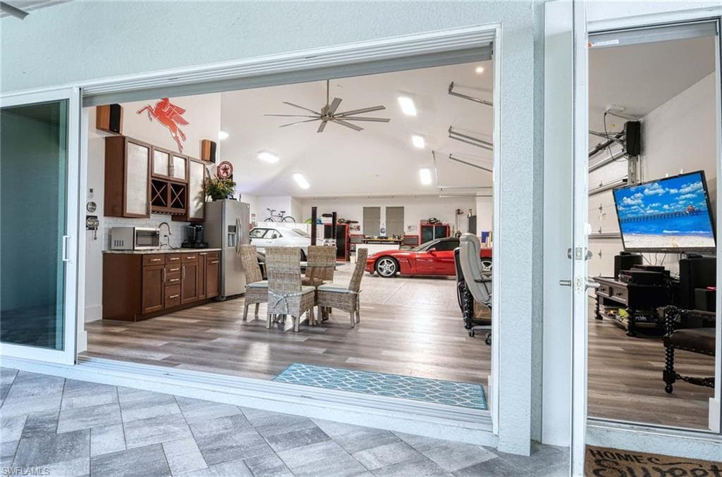 811 Newell Ter, Marco Island, FL 34145-39