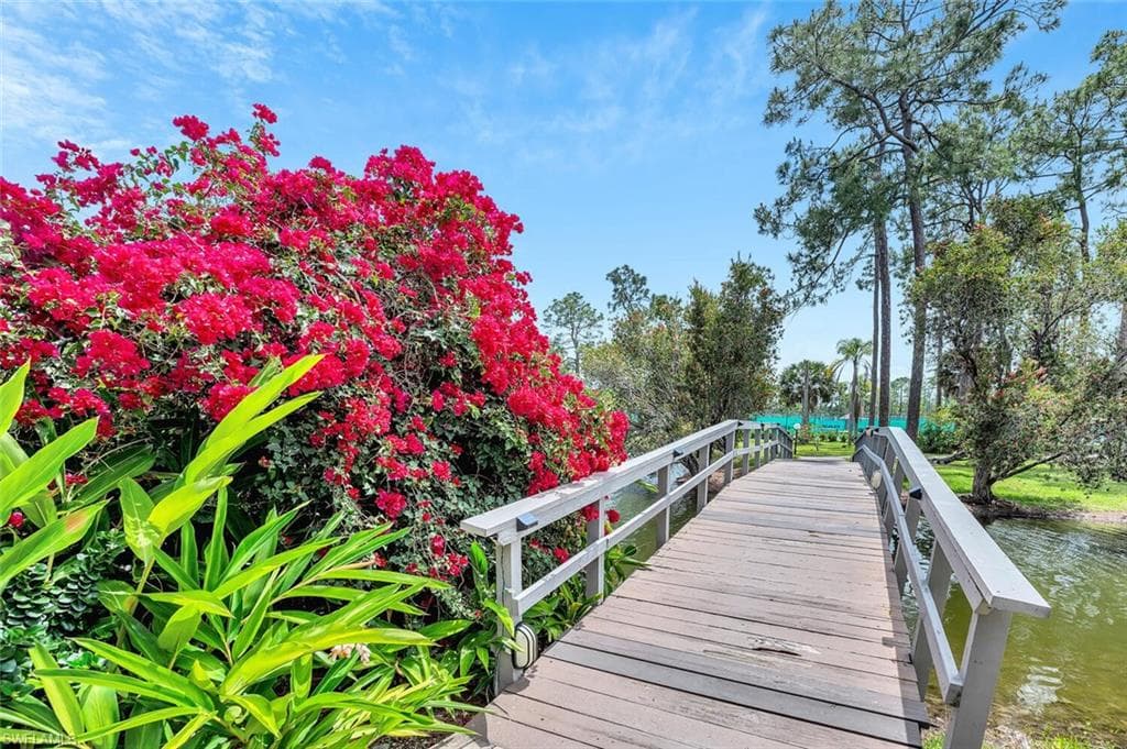 1636 Spoonbill Ln A, Naples, FL 34105-16