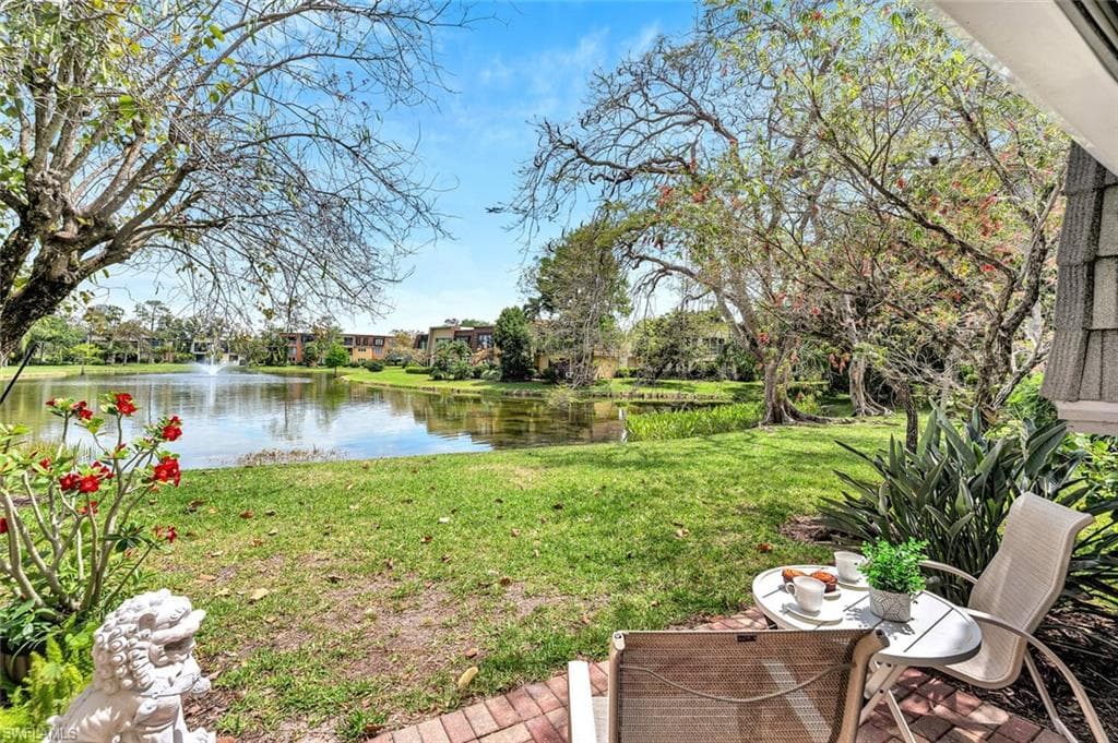 1636 Spoonbill Ln A, Naples, FL 34105-3