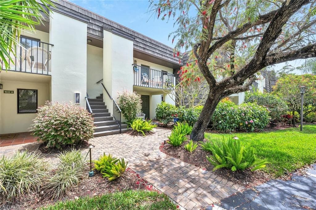 1636 Spoonbill Ln A, Naples, FL 34105-4