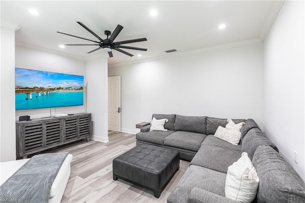 5791 Shady Oaks Ln, Naples, FL 34119-33