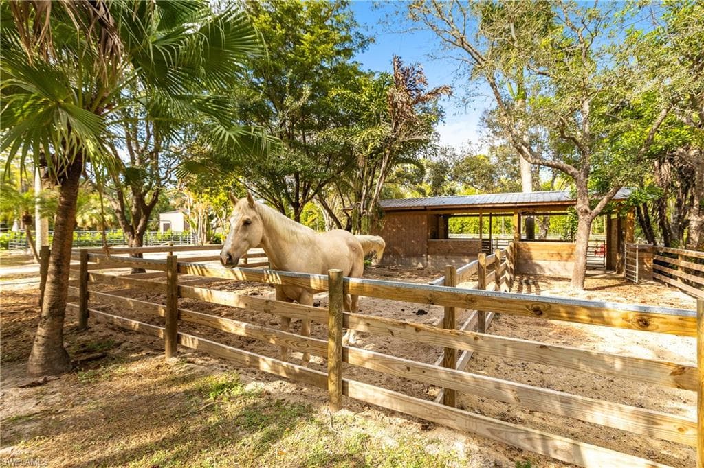 5791 Shady Oaks Ln, Naples, FL 34119-46