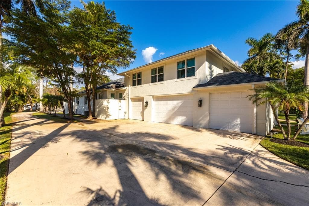 5791 Shady Oaks Ln, Naples, FL 34119-6