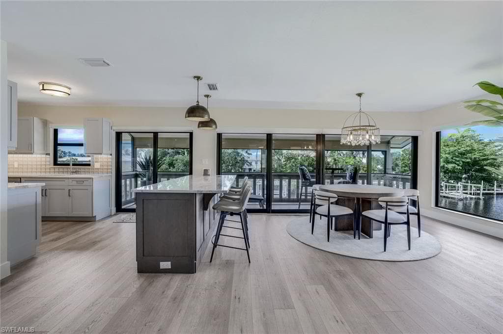 1390 Chesapeake Ave 1390, Naples, FL 34102-10
