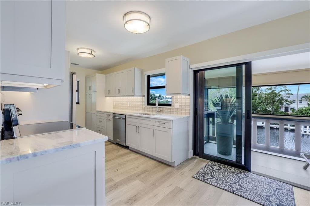 1390 Chesapeake Ave 1390, Naples, FL 34102-17