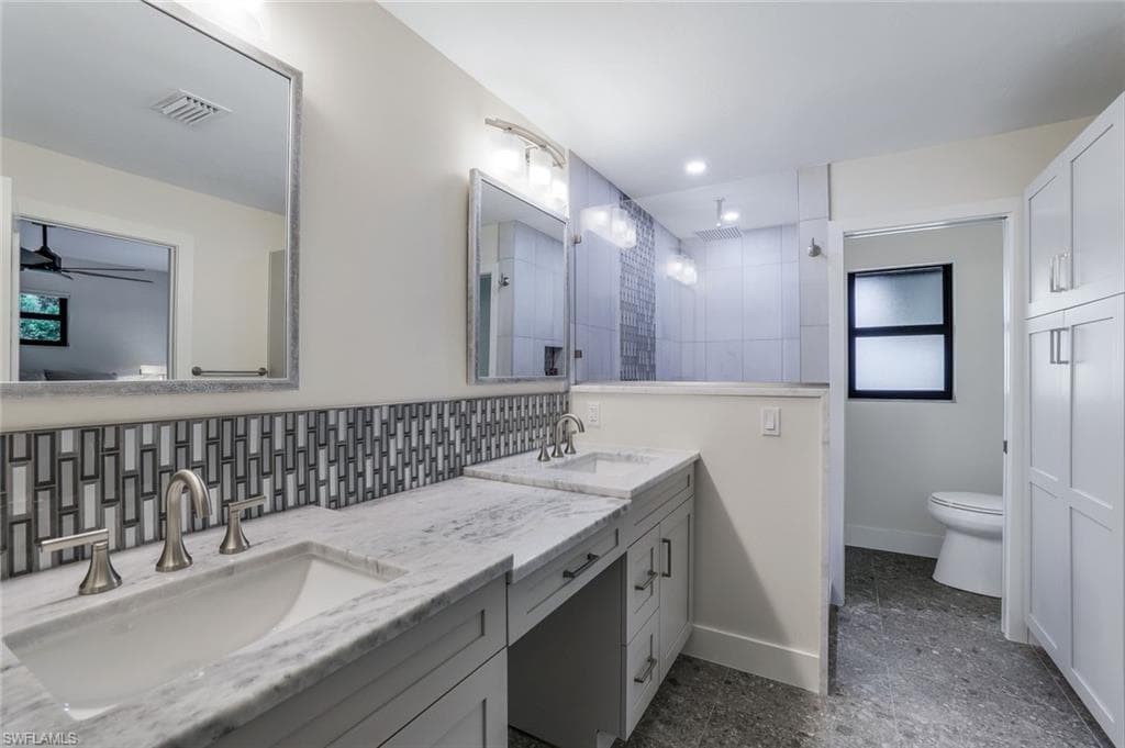 1390 Chesapeake Ave 1390, Naples, FL 34102-23