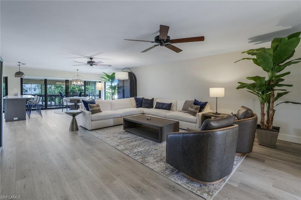 1390 Chesapeake Ave 1390, Naples, FL 34102-6