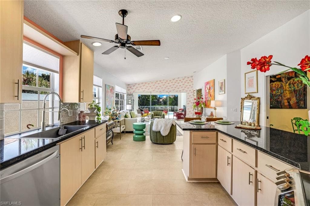 3128 Andorra Ct, Naples, FL 34109-15