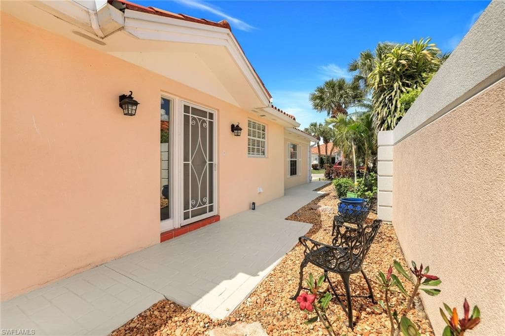 3128 Andorra Ct, Naples, FL 34109-4