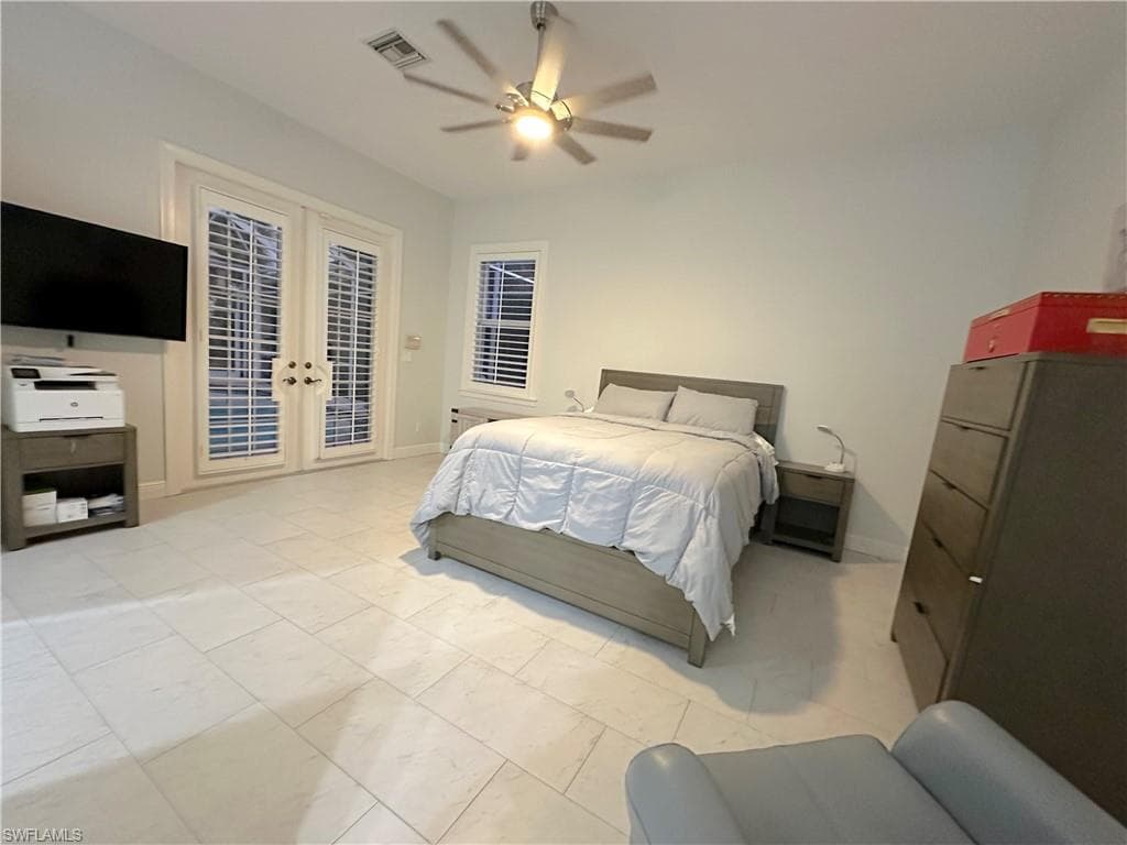 516 Eagle Creek Dr, Naples, FL 34113-9