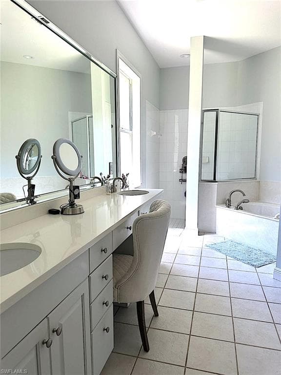 516 Eagle Creek Dr, Naples, FL 34113-10
