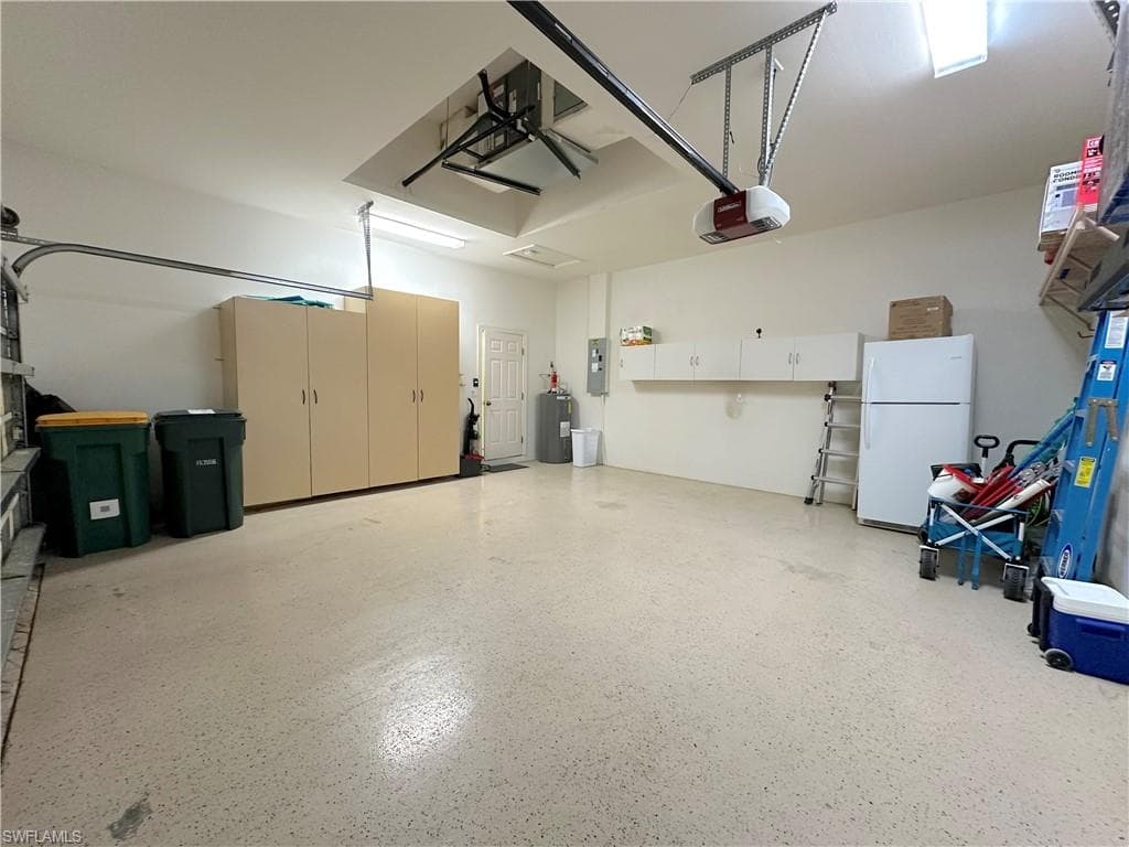 516 Eagle Creek Dr, Naples, FL 34113-14