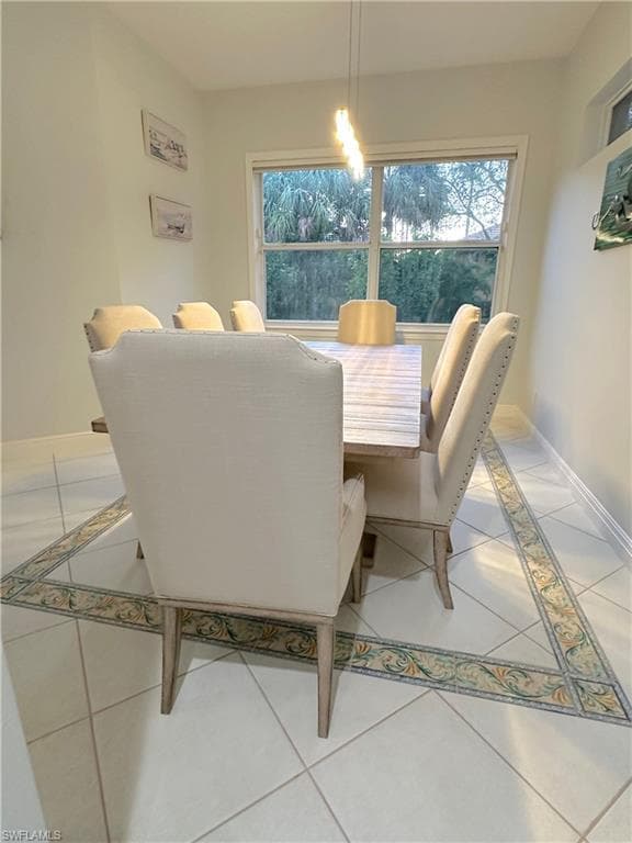 516 Eagle Creek Dr, Naples, FL 34113-5