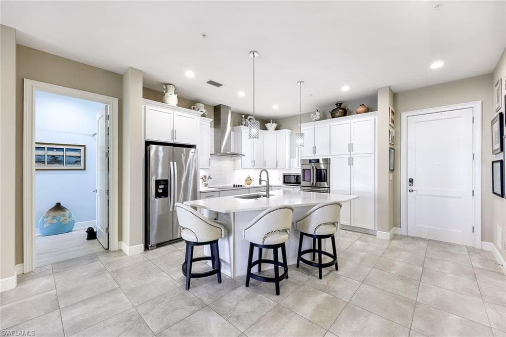 21530 Strada Nuova Cir 305, Estero, FL 33928-9