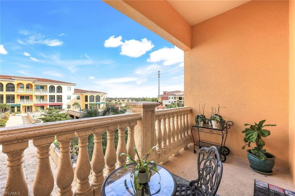 21530 Strada Nuova Cir 305, Estero, FL 33928-20