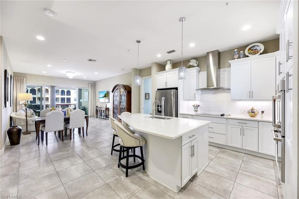 21530 Strada Nuova Cir 305, Estero, FL 33928-7