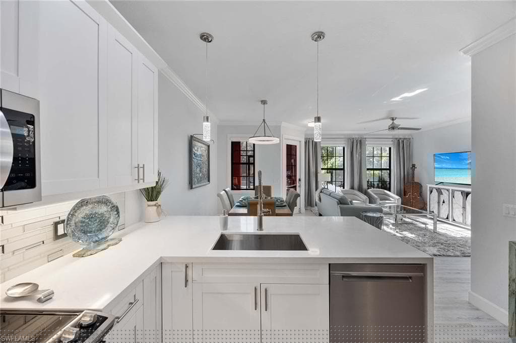 9111 Capistrano St S 8302, Naples, FL 34113-13