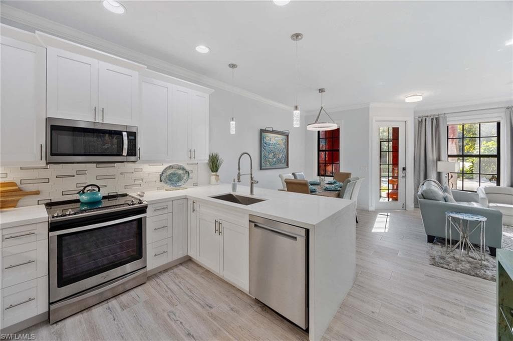 9111 Capistrano St S 8302, Naples, FL 34113-14