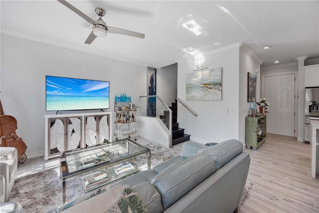 9111 Capistrano St S 8302, Naples, FL 34113-8