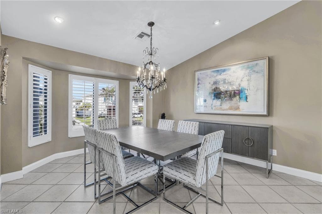 404 Bayside Ave, Naples, FL 34108-14