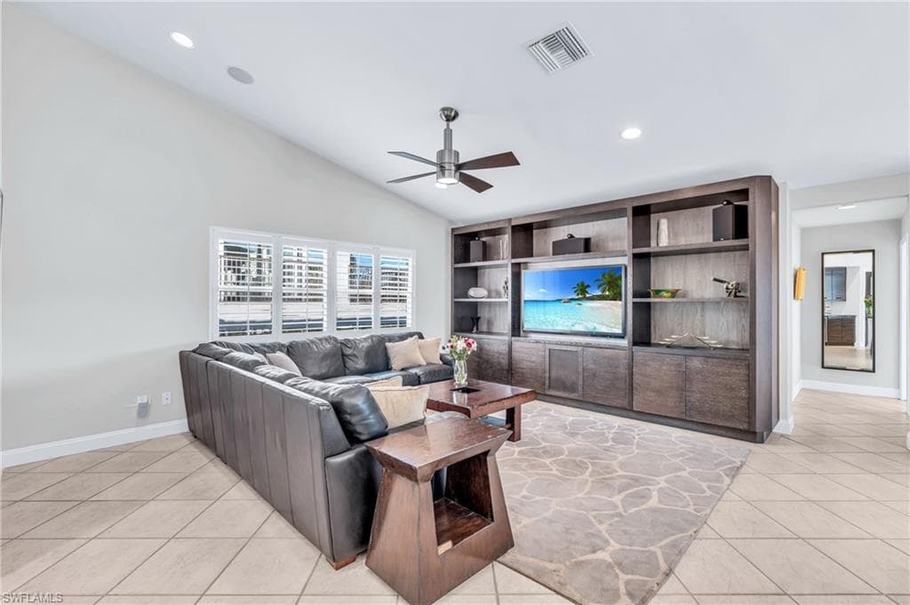 404 Bayside Ave, Naples, FL 34108-21