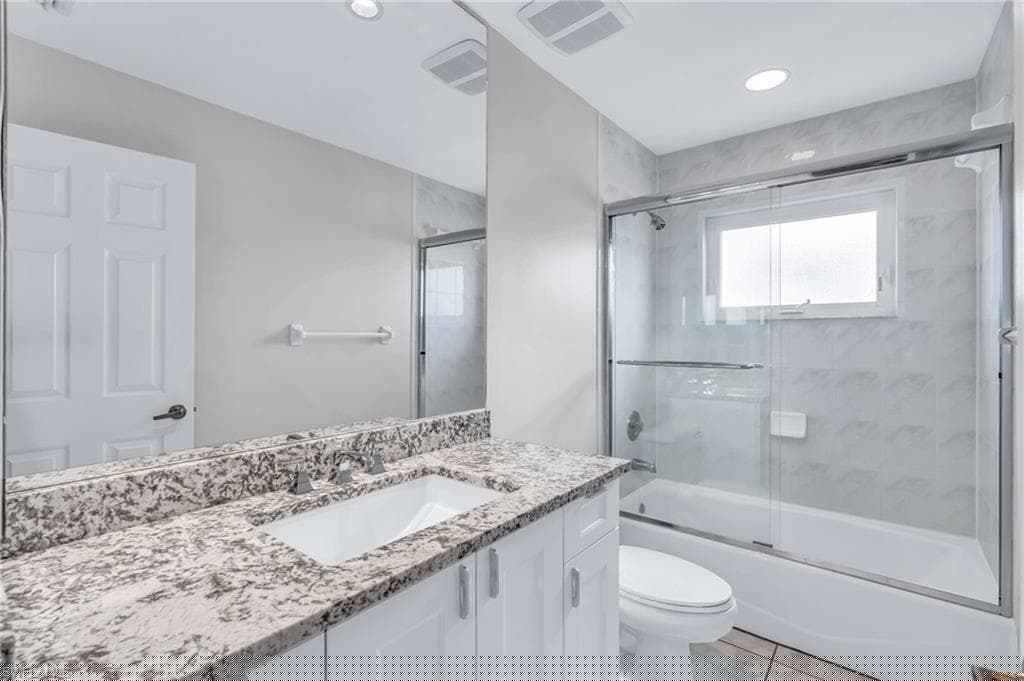 404 Bayside Ave, Naples, FL 34108-33