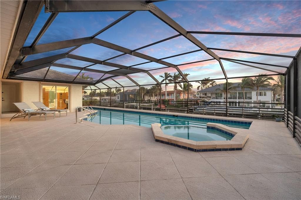 404 Bayside Ave, Naples, FL 34108-5