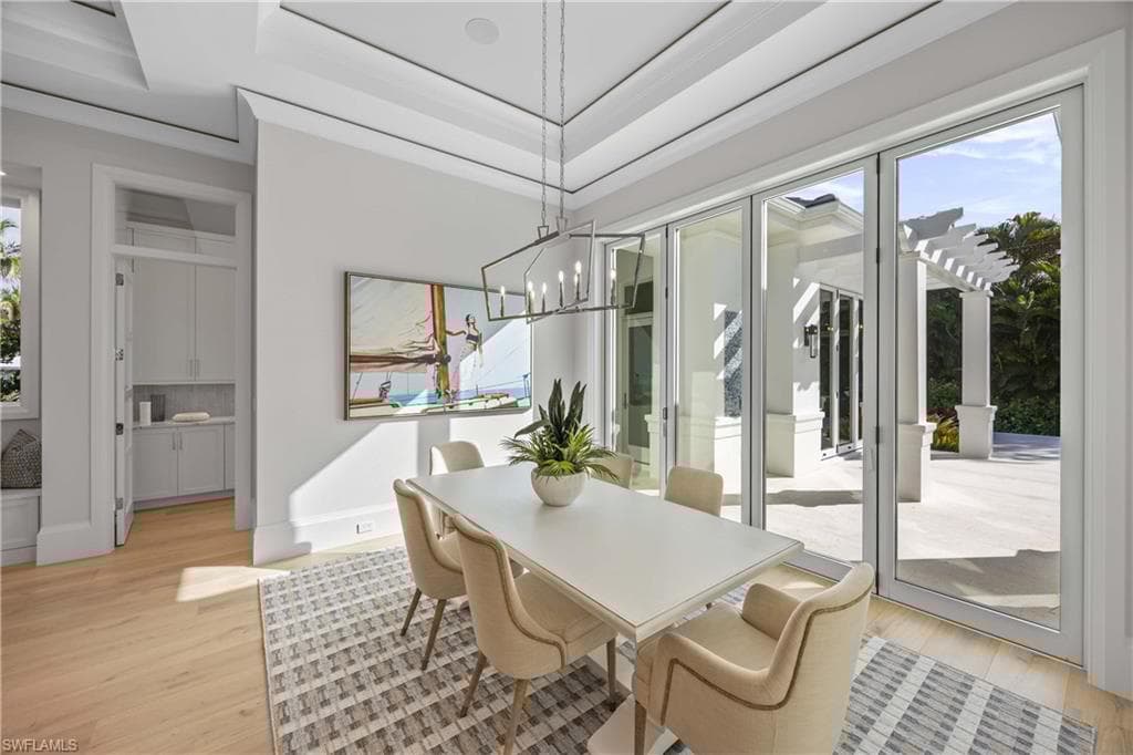 696 Fountainhead Ln, Naples, FL 34103-18