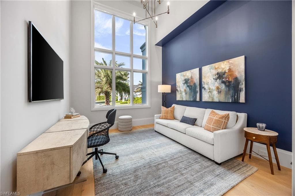 696 Fountainhead Ln, Naples, FL 34103-25