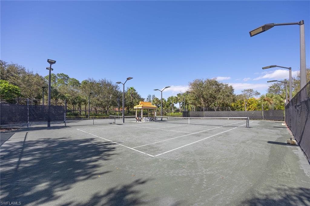 1625 Windy Pines Dr 5, Naples, FL 34112-39