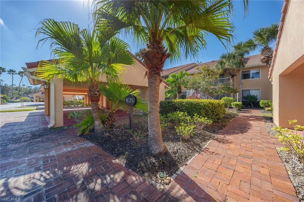 1625 Windy Pines Dr 5, Naples, FL 34112-42
