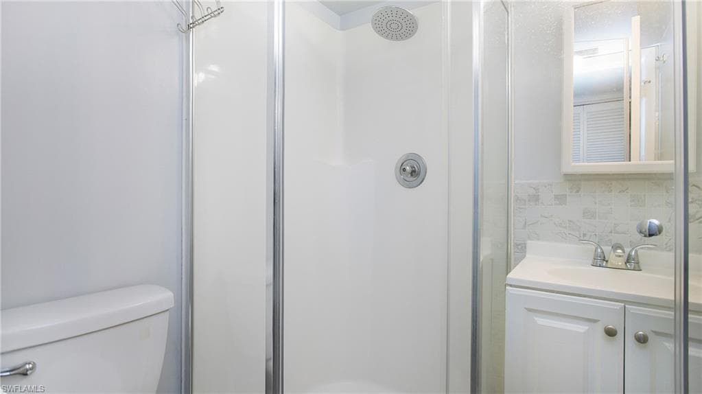 1460 Green Valley Cir 404, Naples, FL 34104-16
