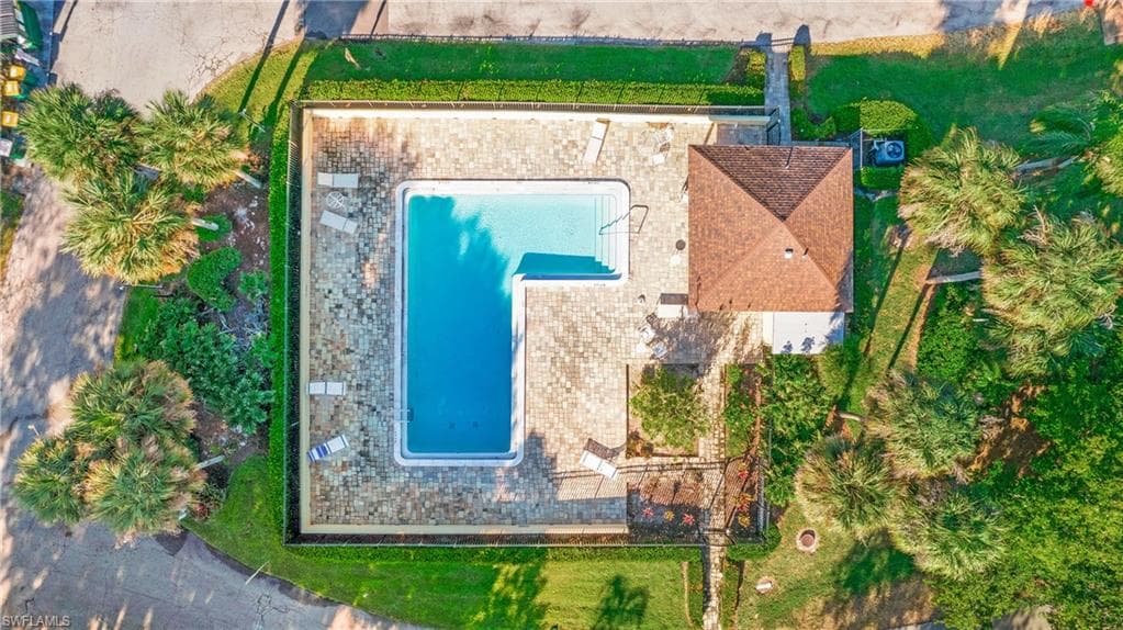 1460 Green Valley Cir 404, Naples, FL 34104-23