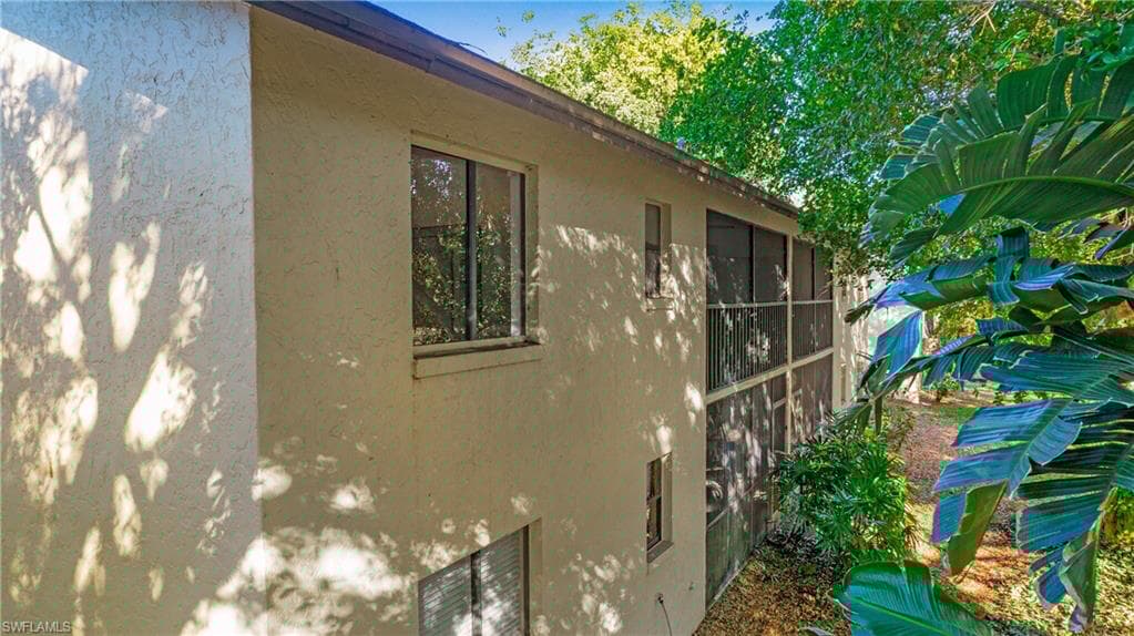 1460 Green Valley Cir 404, Naples, FL 34104-3