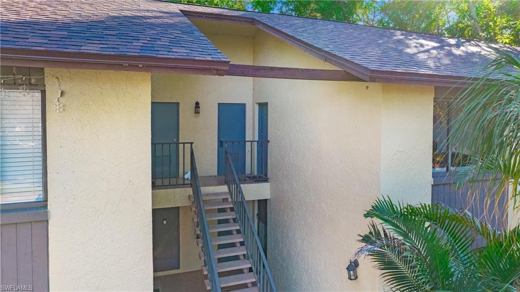 1460 Green Valley Cir 404, Naples, FL 34104-5