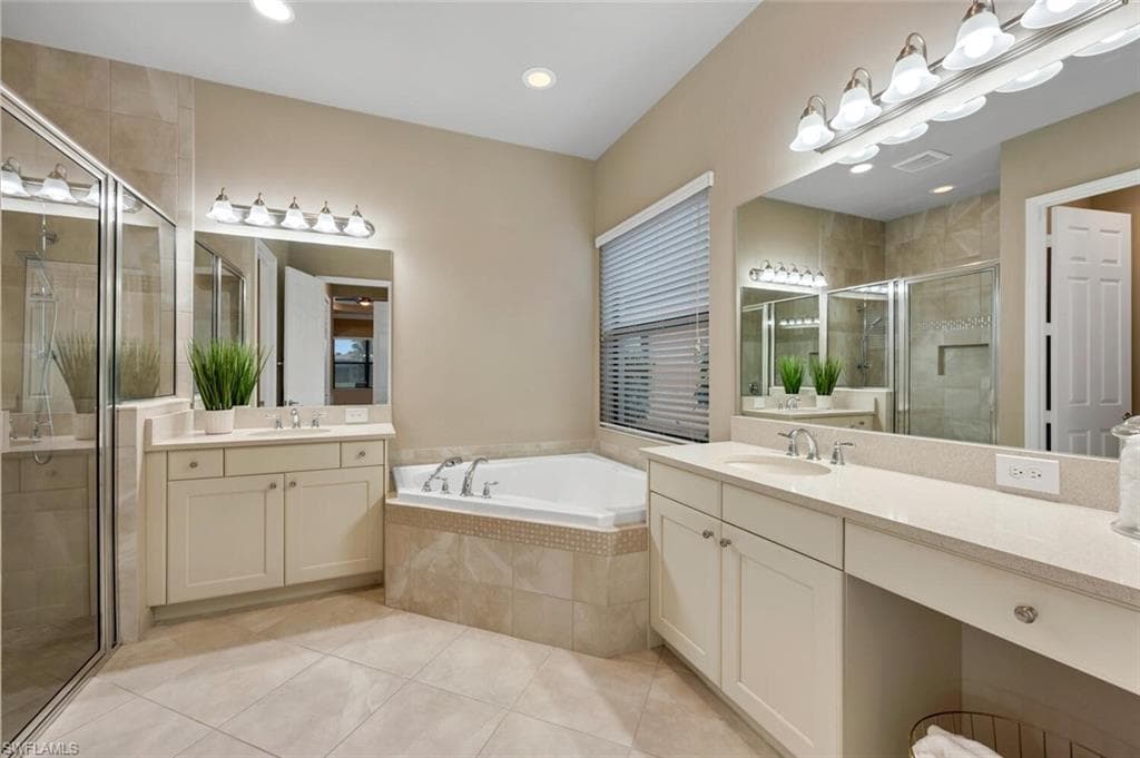 4063 Aspen Chase Dr, Naples, FL 34119-13