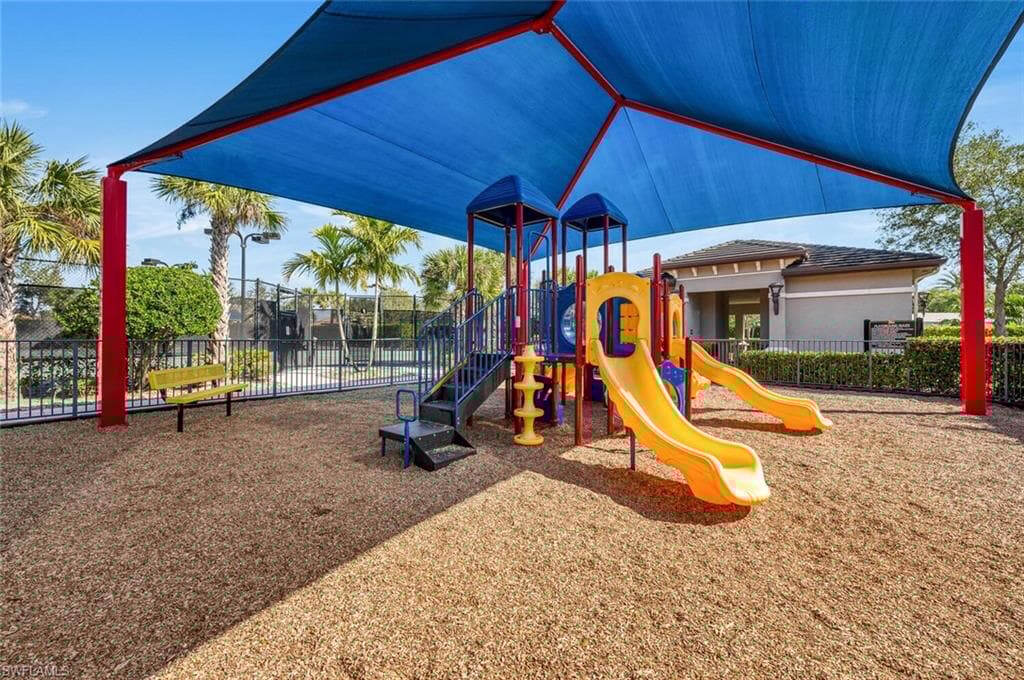 4063 Aspen Chase Dr, Naples, FL 34119-30