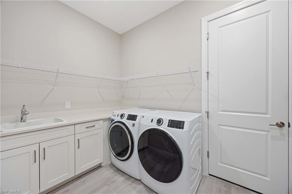 15140 Pescara St, Naples, FL 34114-27