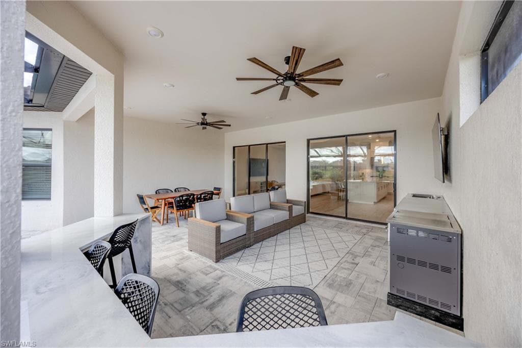 15140 Pescara St, Naples, FL 34114-32